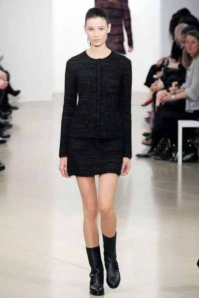 Look 17